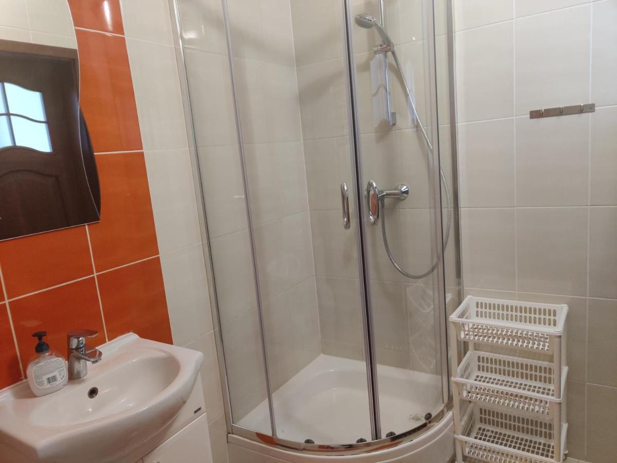 Hostal Cztery Pory Roku Białowieża Exterior foto