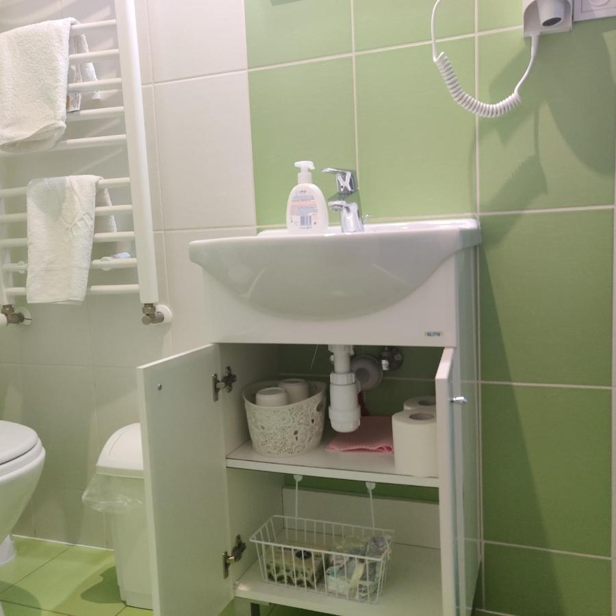 Hostal Cztery Pory Roku Białowieża Exterior foto