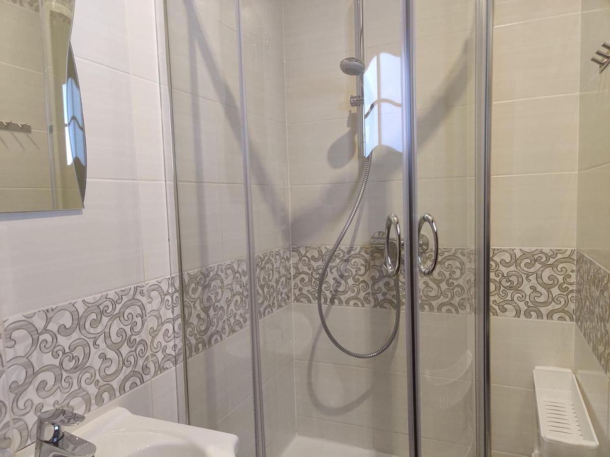 Hostal Cztery Pory Roku Białowieża Exterior foto